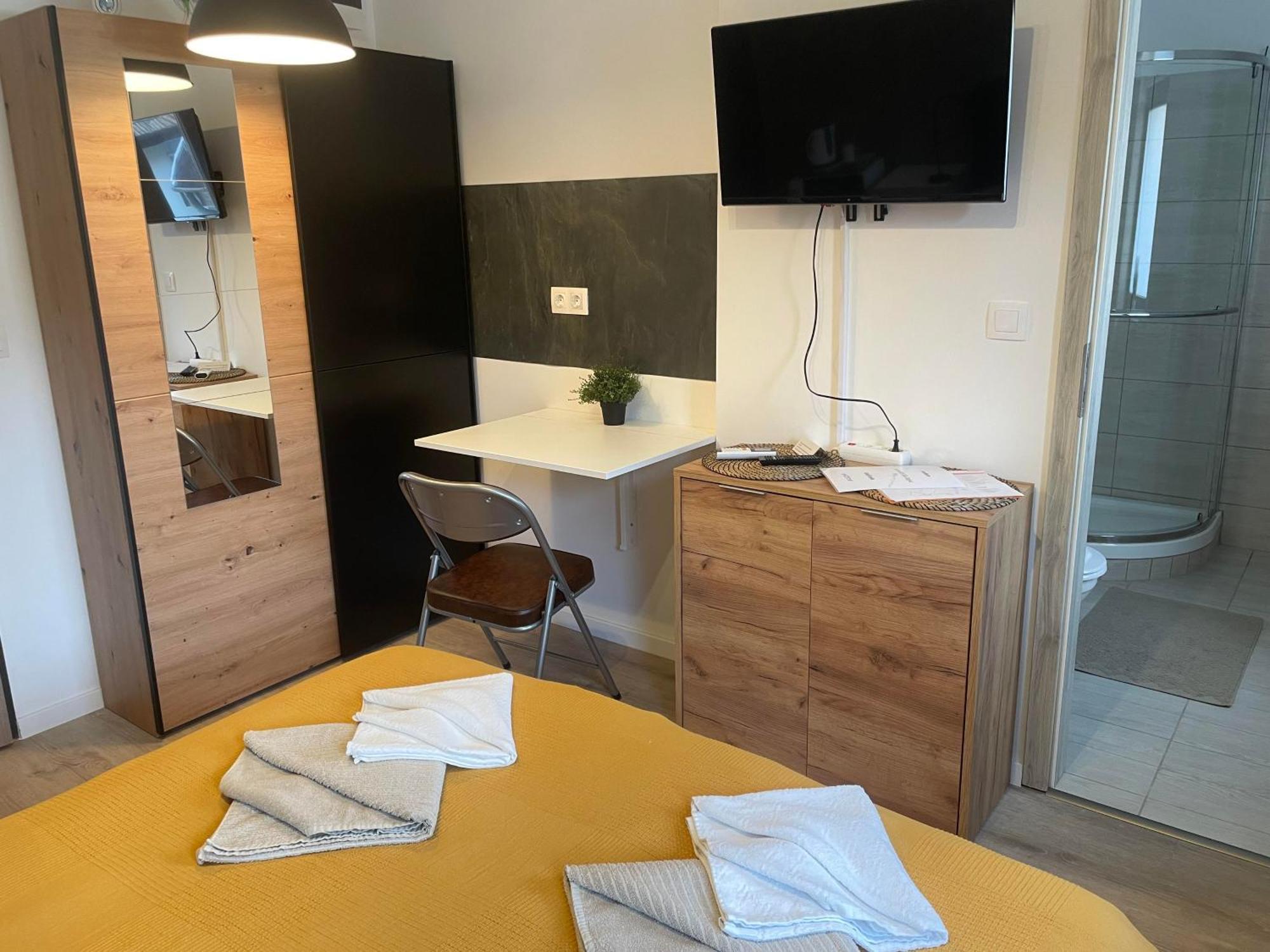 FotSzent Benedek Apartman公寓 外观 照片