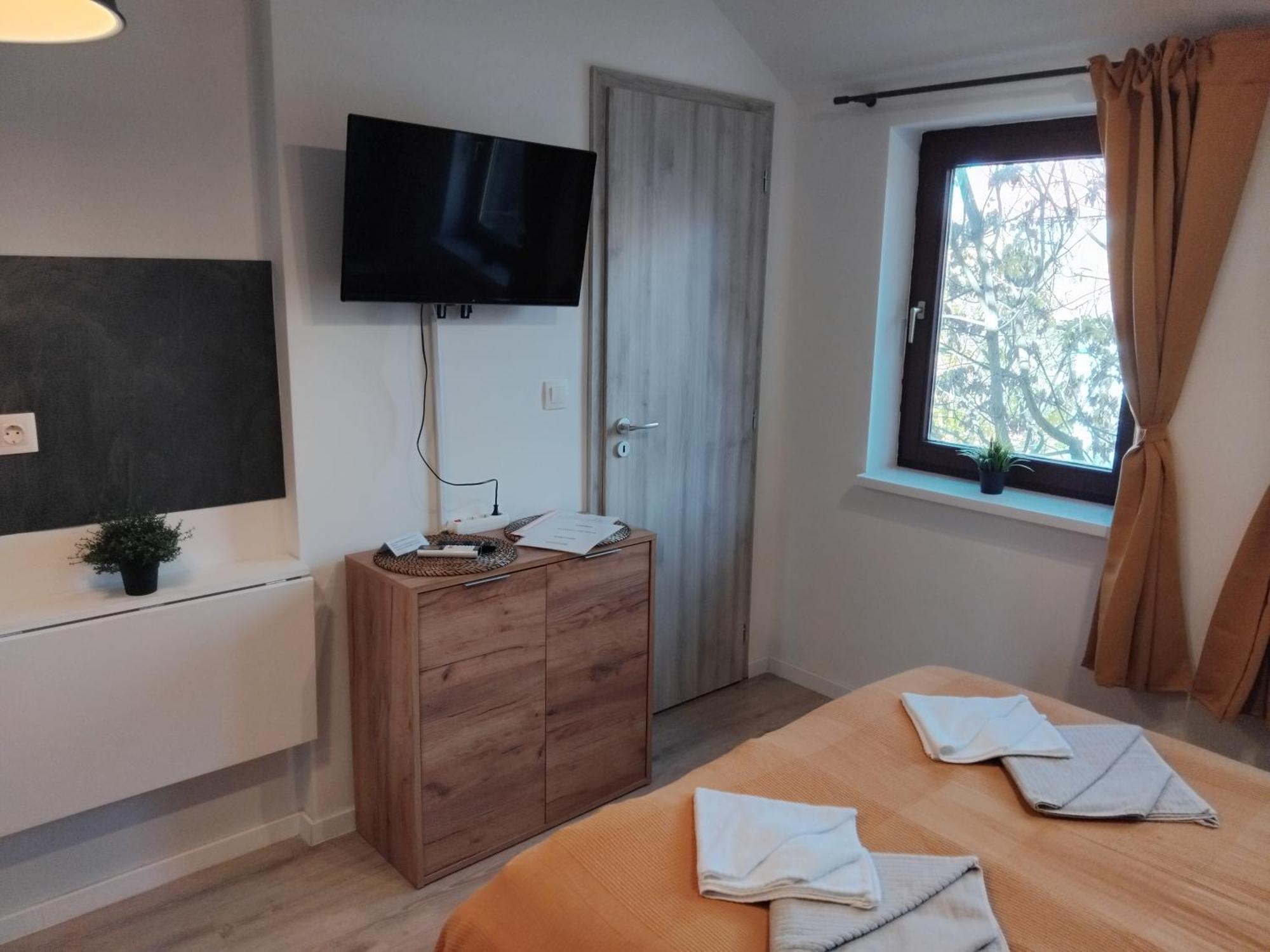 FotSzent Benedek Apartman公寓 外观 照片
