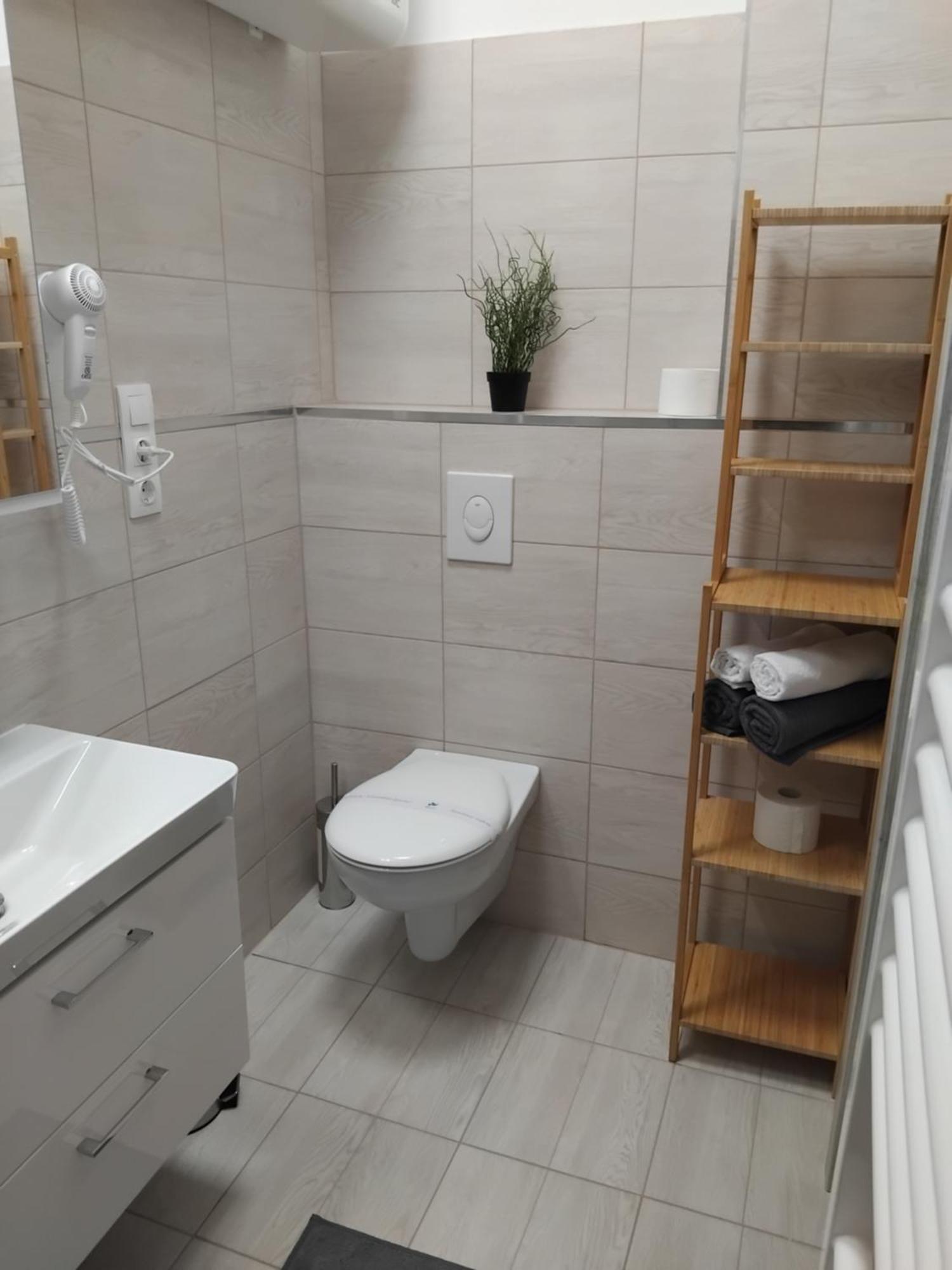 FotSzent Benedek Apartman公寓 外观 照片