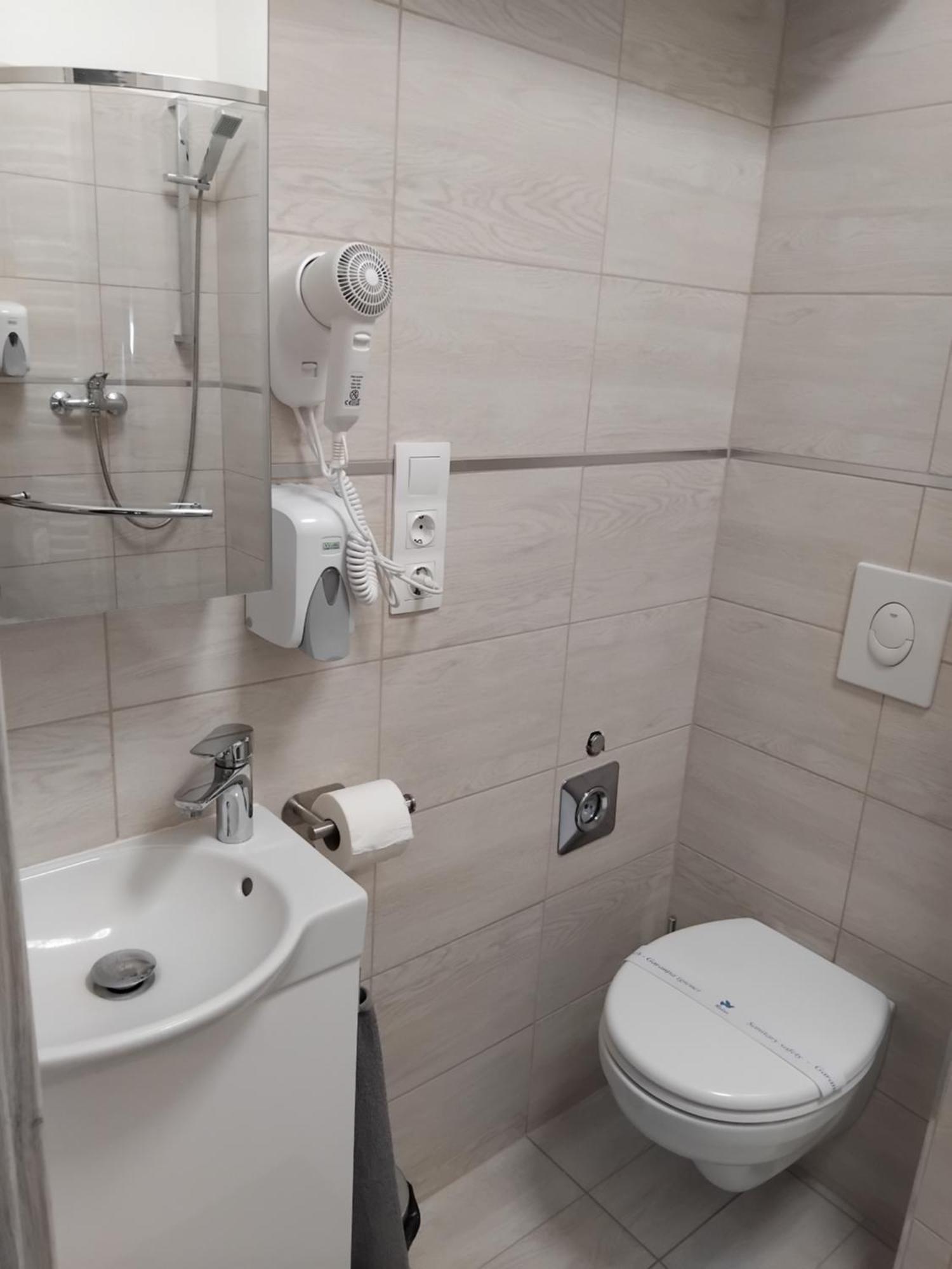 FotSzent Benedek Apartman公寓 外观 照片