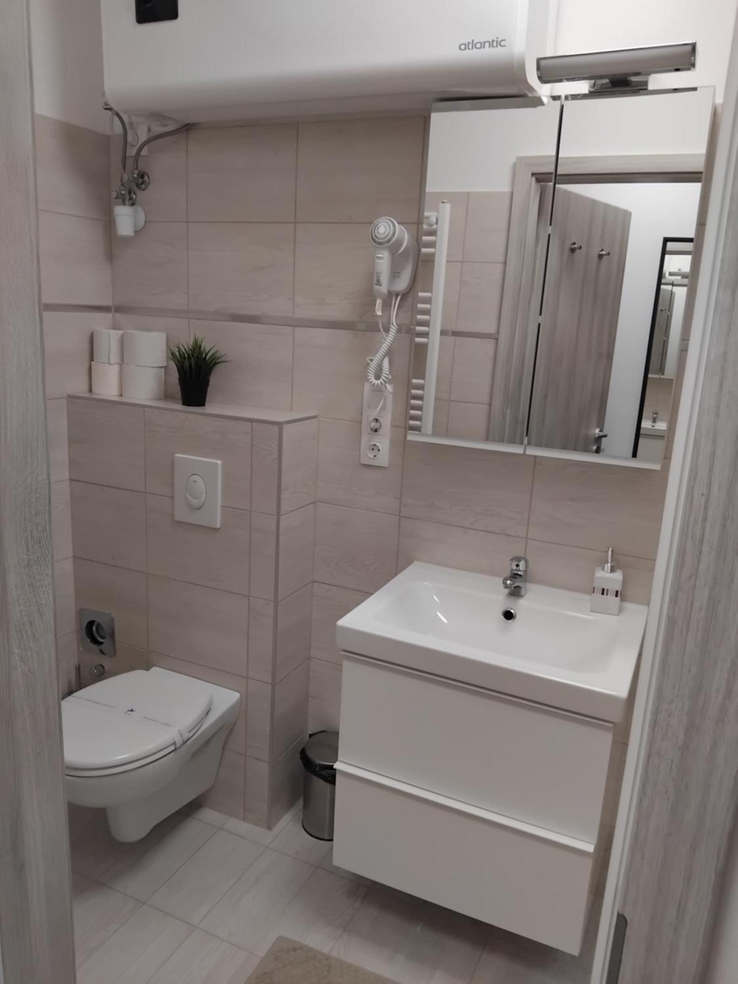 FotSzent Benedek Apartman公寓 外观 照片