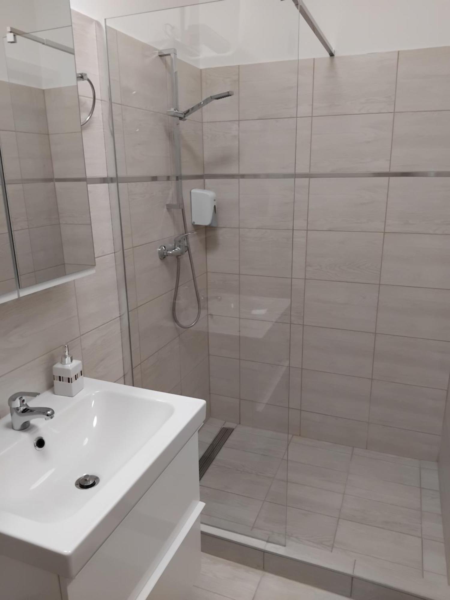 FotSzent Benedek Apartman公寓 外观 照片